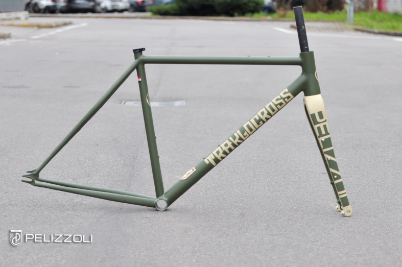 TRACKLOCROSS